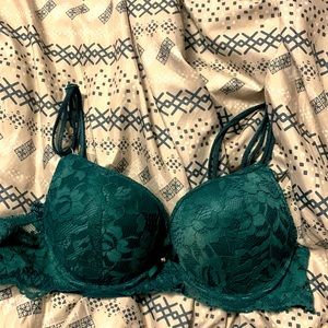 Lacy push-up bra